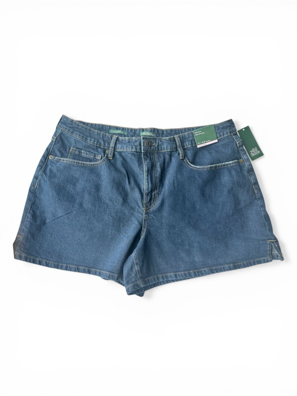 Wild Fable NWT Denim Midi Shorts Sz 17 Mid Rise 4.5” Inseam Low Stretch Med Wash